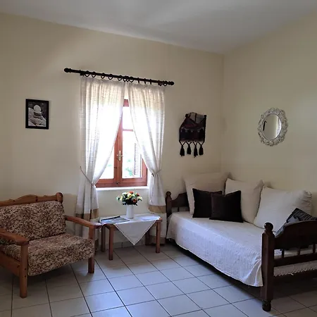 Stoupa's Paradise * Stoúpa