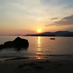 度假居 Stoupa's Paradise *