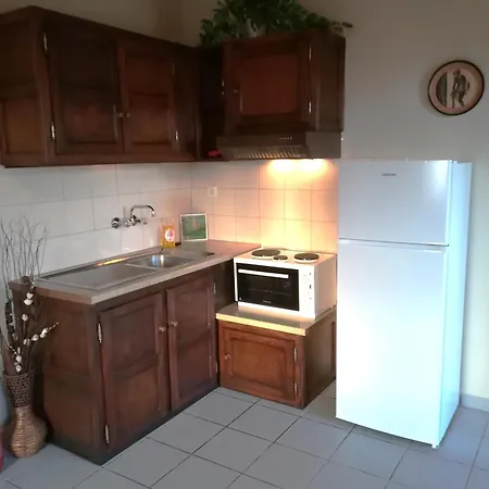 Stoupa's Paradise * Stoúpa