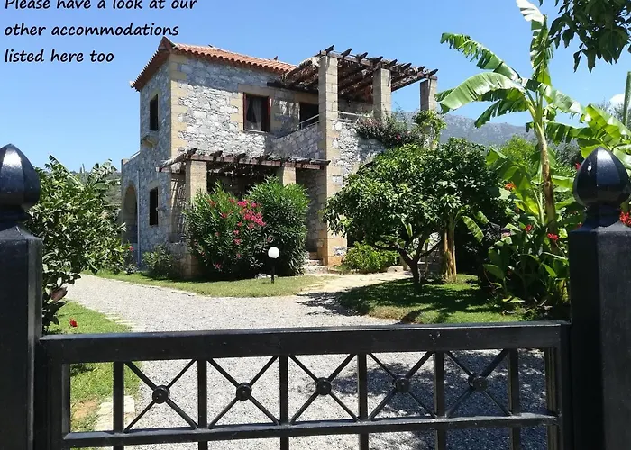 Stoupa's Paradise * Stoúpa